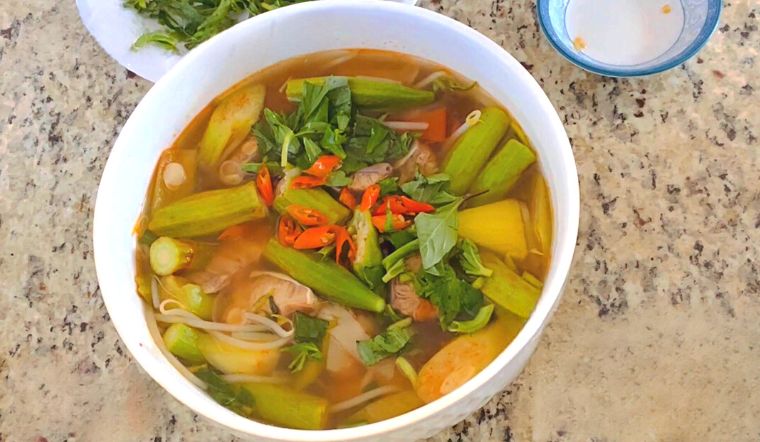 Khô cá sặc nấu canh chua